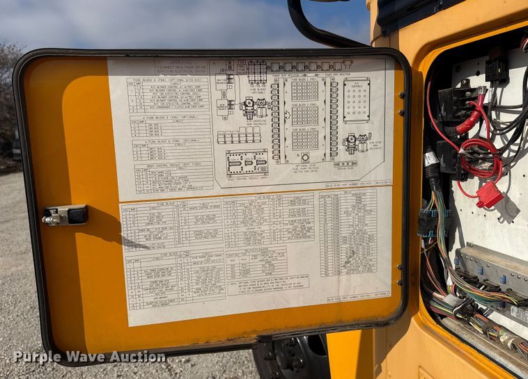 image for item DQ4172 2012 Blue Bird Bb Conventional school bus