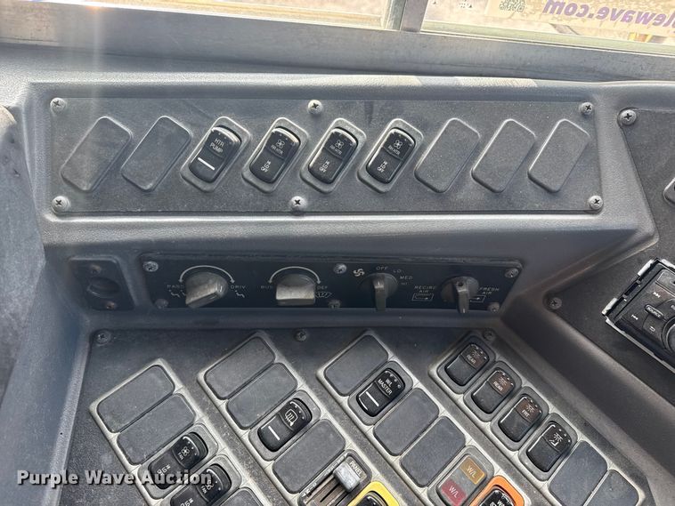 image for item DQ4172 2012 Blue Bird Bb Conventional school bus