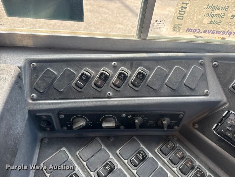 image for item DQ4172 2012 Blue Bird Bb Conventional school bus