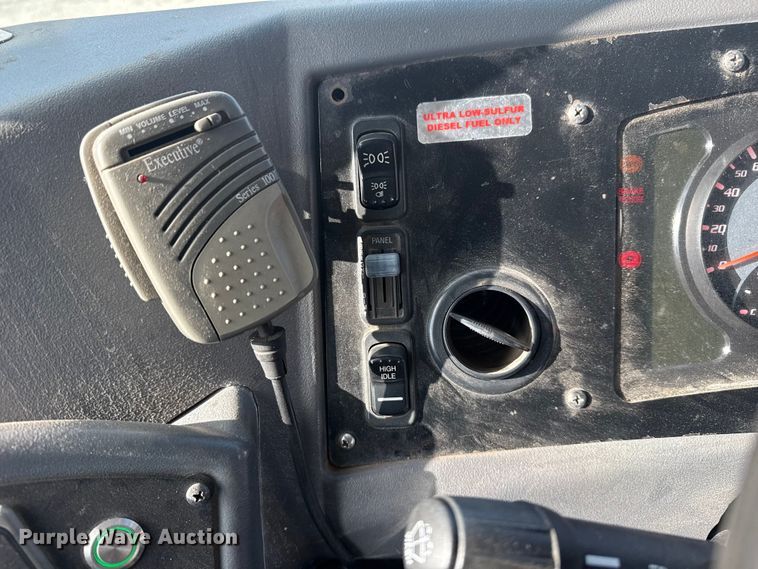 image for item DQ4172 2012 Blue Bird Bb Conventional school bus