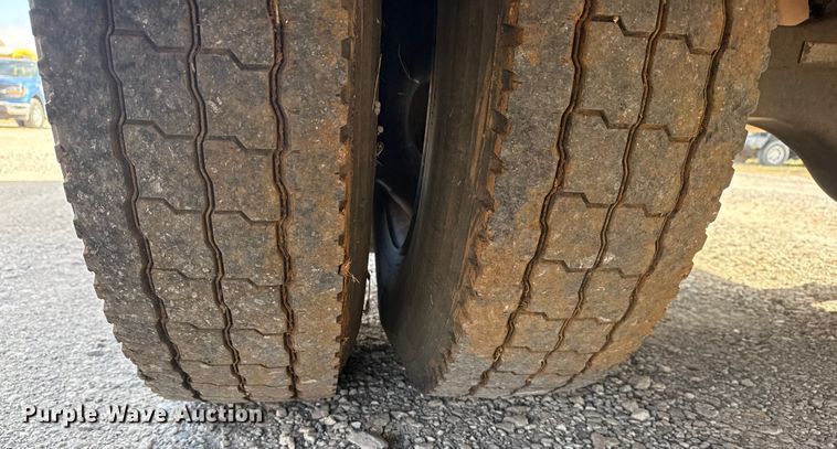 image for item DQ4172 2012 Blue Bird Bb Conventional school bus