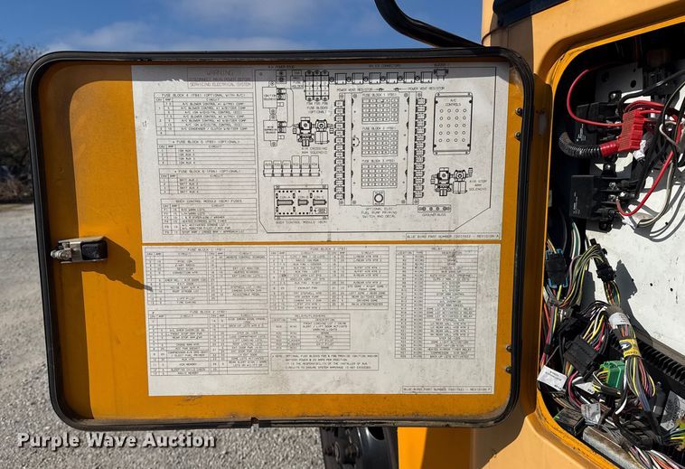 image for item DQ4173 2012 Blue Bird Bb Conventional school bus