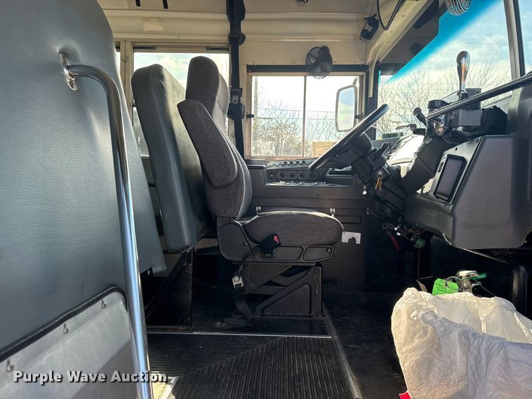 image for item DQ4173 2012 Blue Bird Bb Conventional school bus