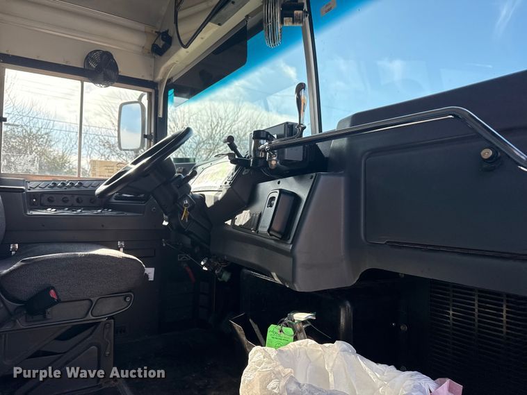 image for item DQ4173 2012 Blue Bird Bb Conventional school bus