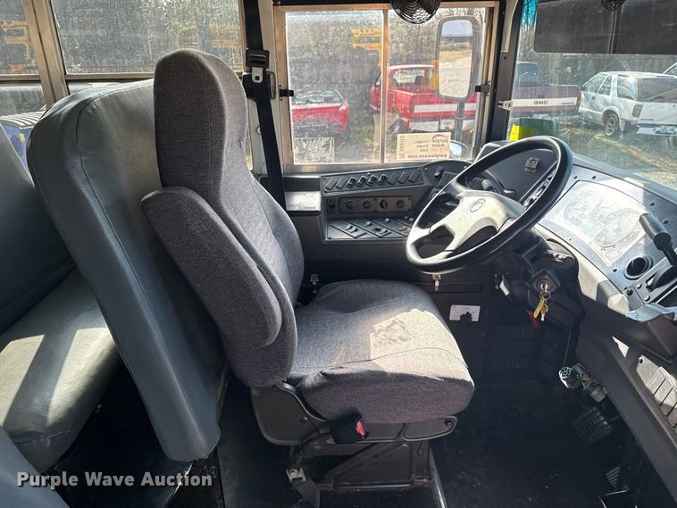 image for item DQ4173 2012 Blue Bird Bb Conventional school bus