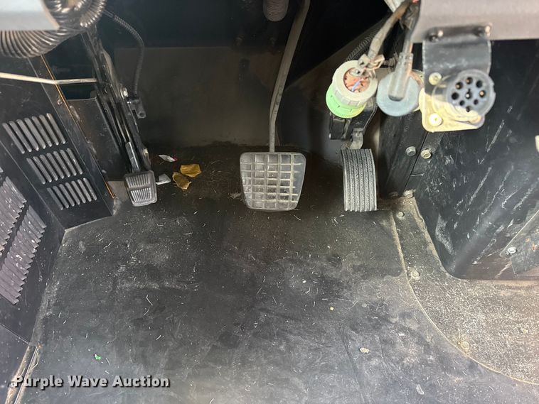 image for item DQ4173 2012 Blue Bird Bb Conventional school bus