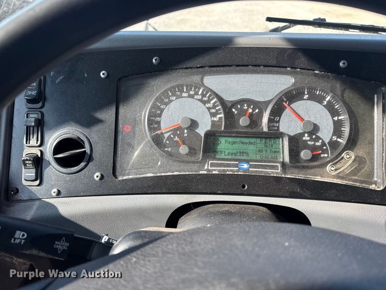 image for item DQ4173 2012 Blue Bird Bb Conventional school bus