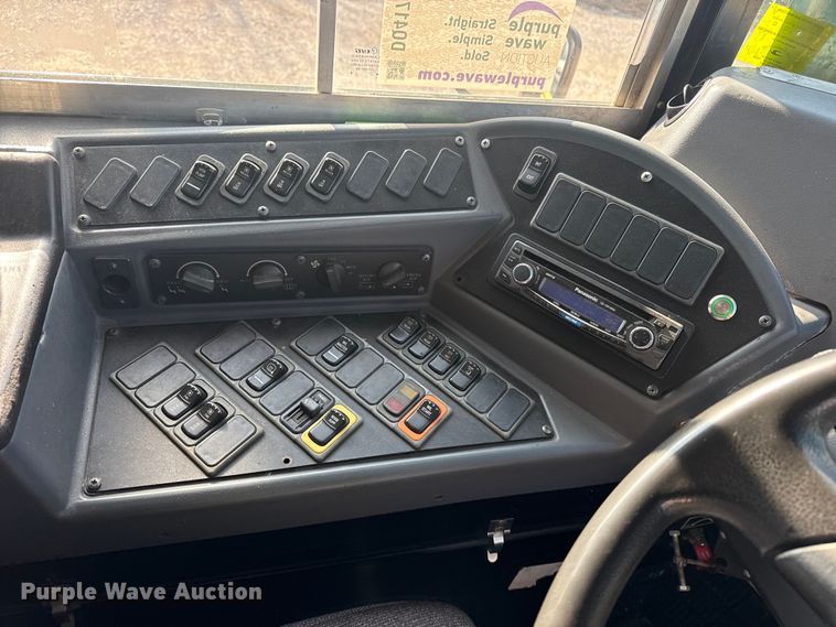 image for item DQ4173 2012 Blue Bird Bb Conventional school bus