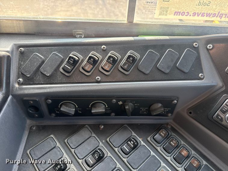 image for item DQ4173 2012 Blue Bird Bb Conventional school bus