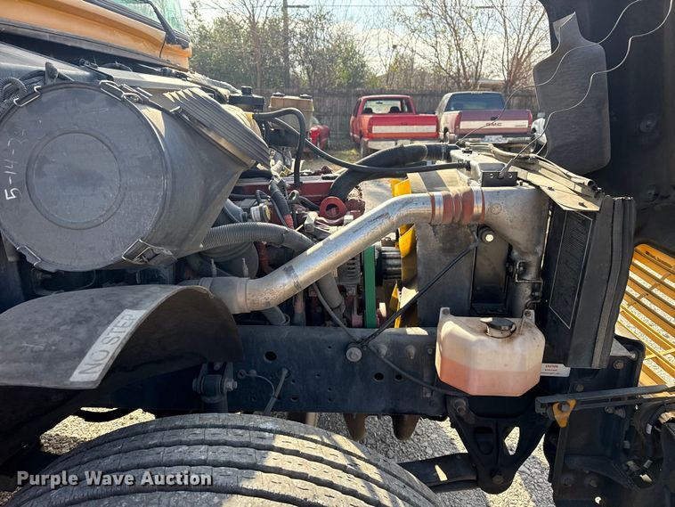 image for item DQ4173 2012 Blue Bird Bb Conventional school bus