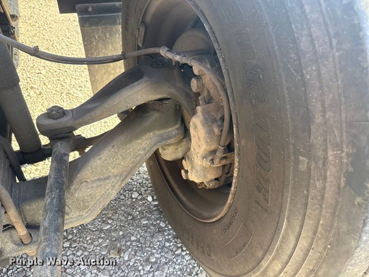 image for item DQ4174 2011 Blue Bird Bb Conventional school bus