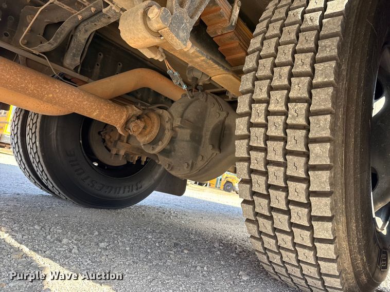 image for item DQ4174 2011 Blue Bird Bb Conventional school bus