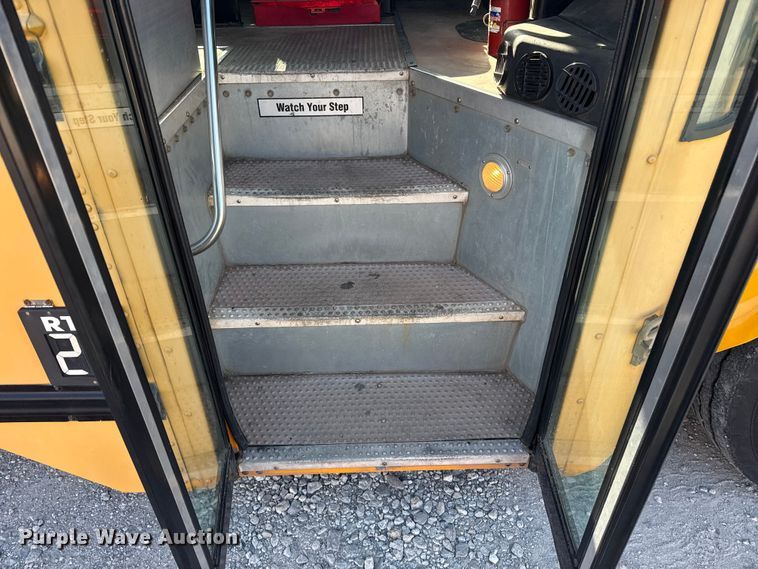 image for item DQ4174 2011 Blue Bird Bb Conventional school bus