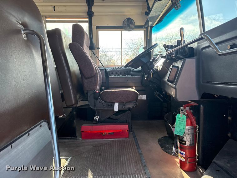 image for item DQ4174 2011 Blue Bird Bb Conventional school bus