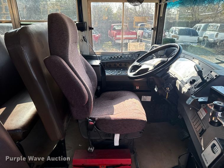 image for item DQ4174 2011 Blue Bird Bb Conventional school bus