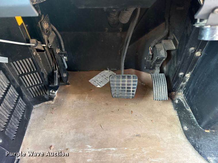 image for item DQ4174 2011 Blue Bird Bb Conventional school bus