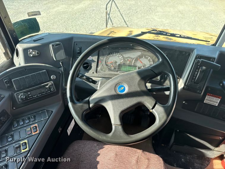 image for item DQ4174 2011 Blue Bird Bb Conventional school bus