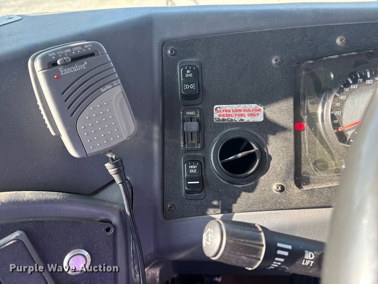 image for item DQ4174 2011 Blue Bird Bb Conventional school bus