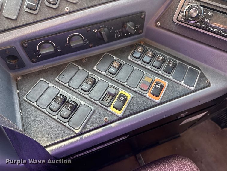 image for item DQ4174 2011 Blue Bird Bb Conventional school bus