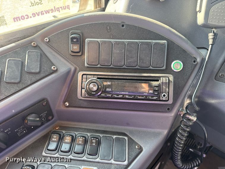 image for item DQ4174 2011 Blue Bird Bb Conventional school bus