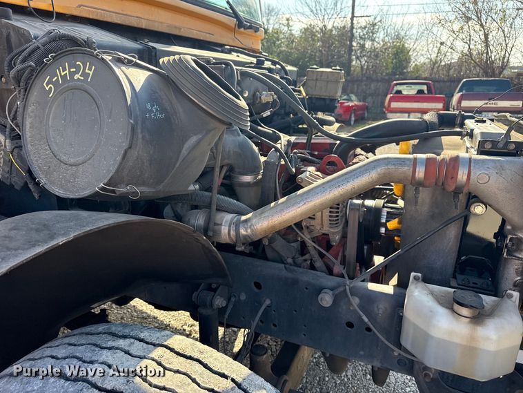 image for item DQ4174 2011 Blue Bird Bb Conventional school bus