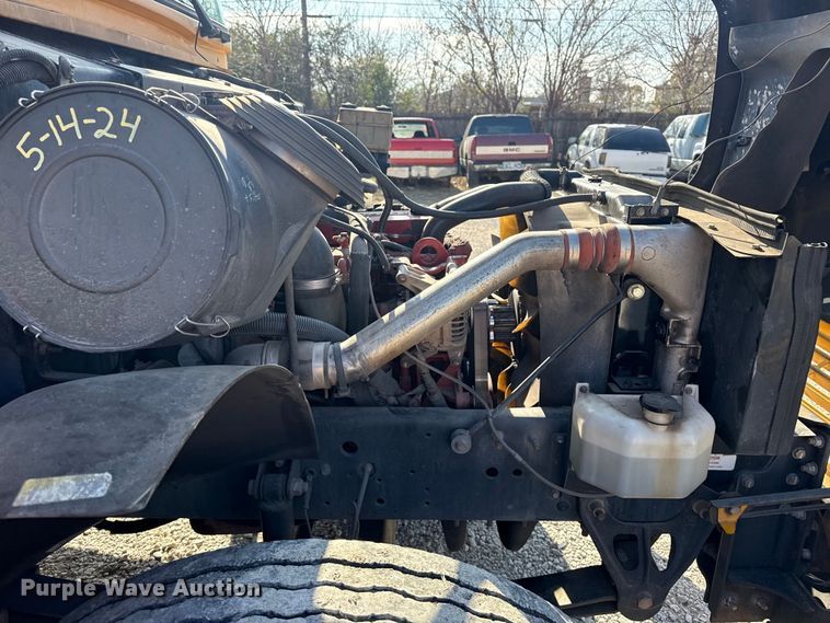 image for item DQ4174 2011 Blue Bird Bb Conventional school bus