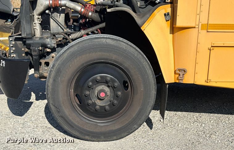 image for item DQ4174 2011 Blue Bird Bb Conventional school bus