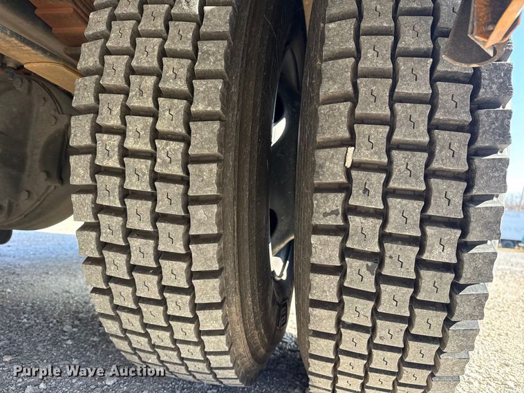 image for item DQ4174 2011 Blue Bird Bb Conventional school bus