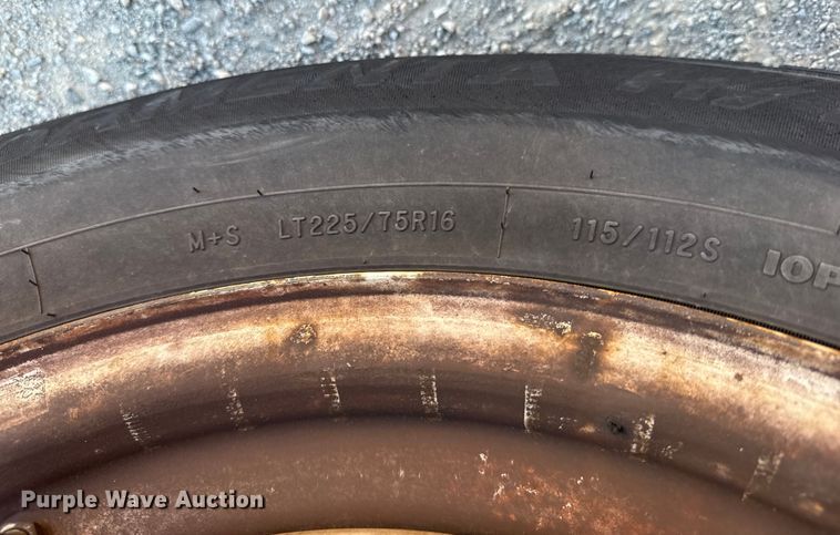 image for item DQ4175 2008 Ford E450 shuttle bus