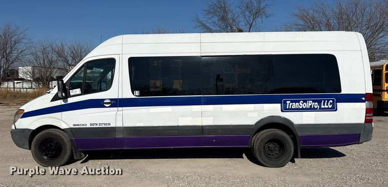 image for item DQ4176 2007 Dodge Sprinter shuttle bus