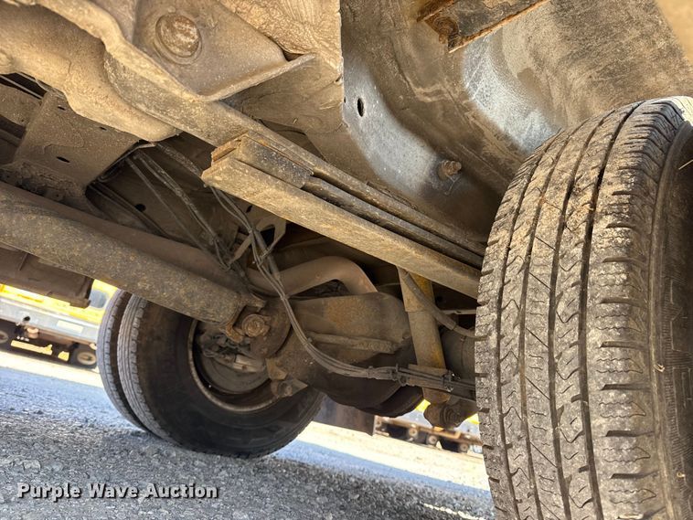 image for item DQ4176 2007 Dodge Sprinter shuttle bus