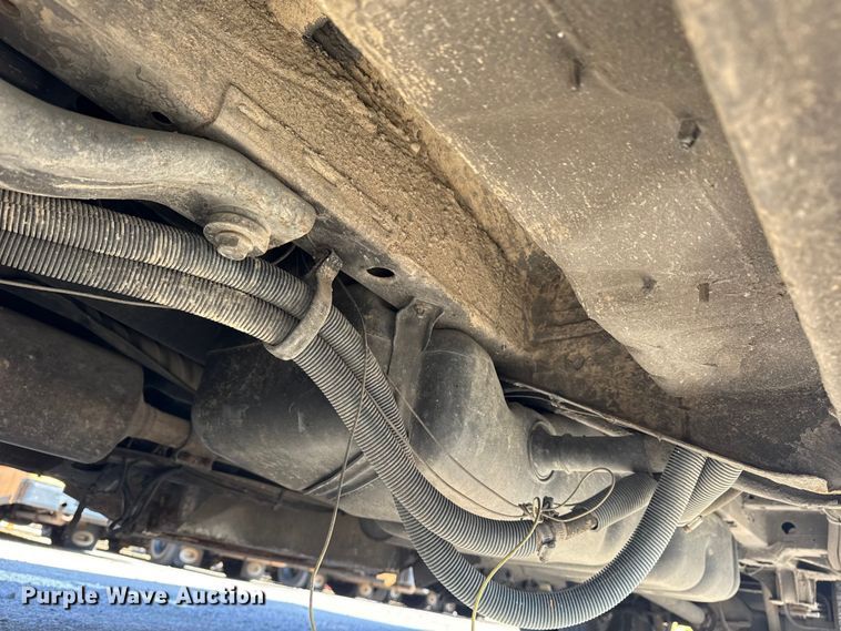 image for item DQ4176 2007 Dodge Sprinter shuttle bus