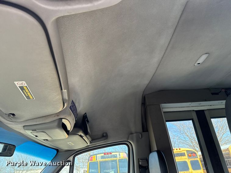 image for item DQ4176 2007 Dodge Sprinter shuttle bus