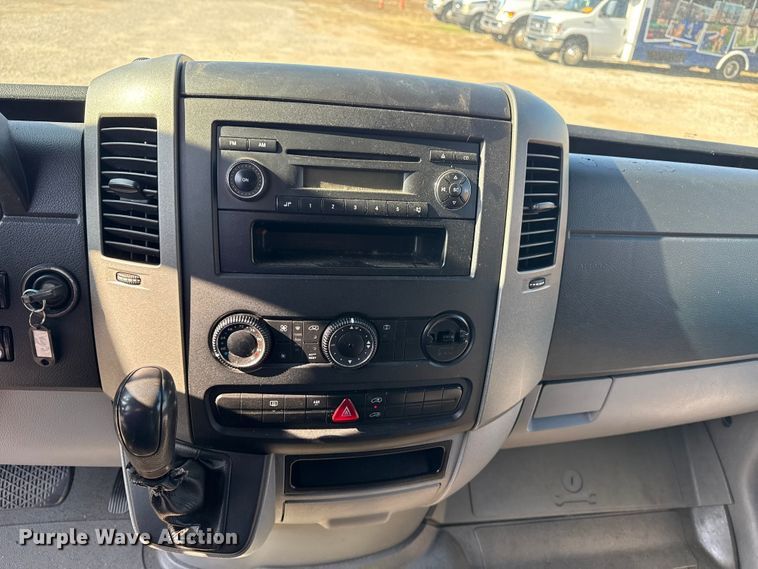 image for item DQ4176 2007 Dodge Sprinter shuttle bus