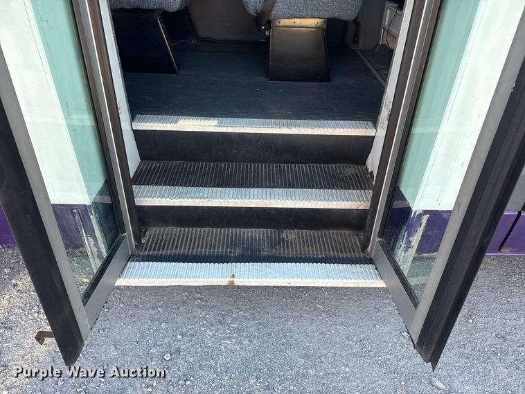 image for item DQ4176 2007 Dodge Sprinter shuttle bus