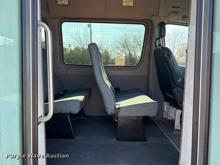 image for item DQ4176 2007 Dodge Sprinter shuttle bus