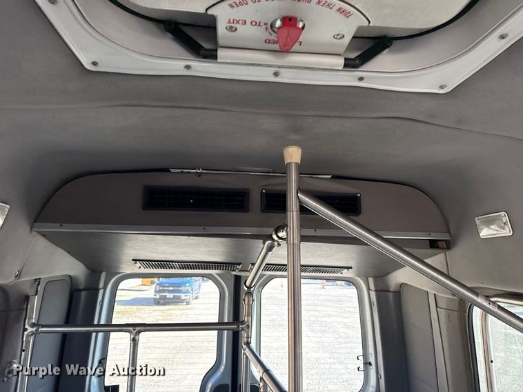 image for item DQ4176 2007 Dodge Sprinter shuttle bus