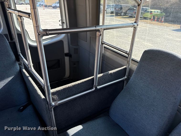 image for item DQ4176 2007 Dodge Sprinter shuttle bus