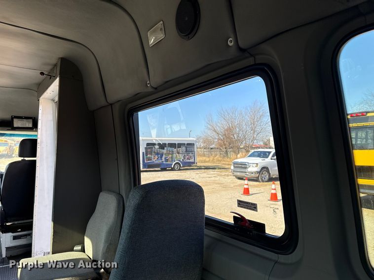 image for item DQ4176 2007 Dodge Sprinter shuttle bus