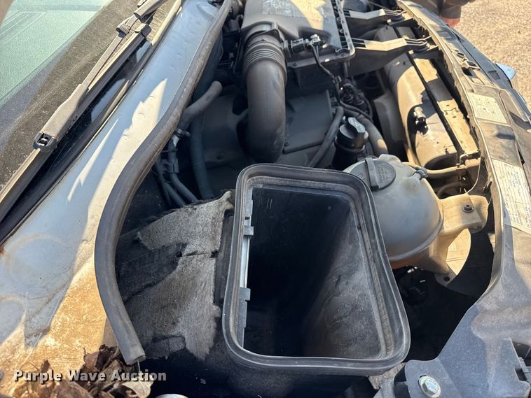 image for item DQ4176 2007 Dodge Sprinter shuttle bus