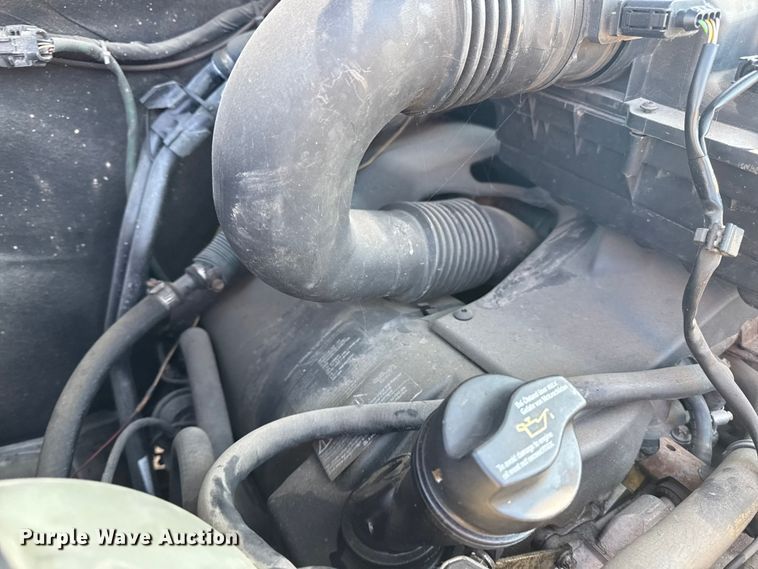 image for item DQ4176 2007 Dodge Sprinter shuttle bus