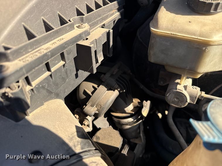 image for item DQ4176 2007 Dodge Sprinter shuttle bus