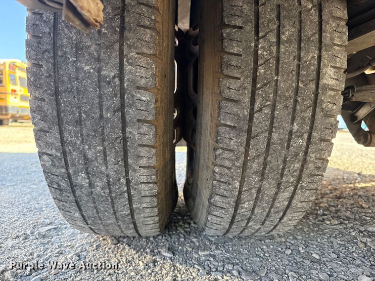 image for item DQ4176 2007 Dodge Sprinter shuttle bus