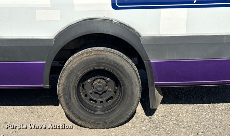 image for item DQ4176 2007 Dodge Sprinter shuttle bus