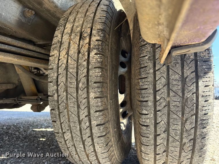 image for item DQ4176 2007 Dodge Sprinter shuttle bus