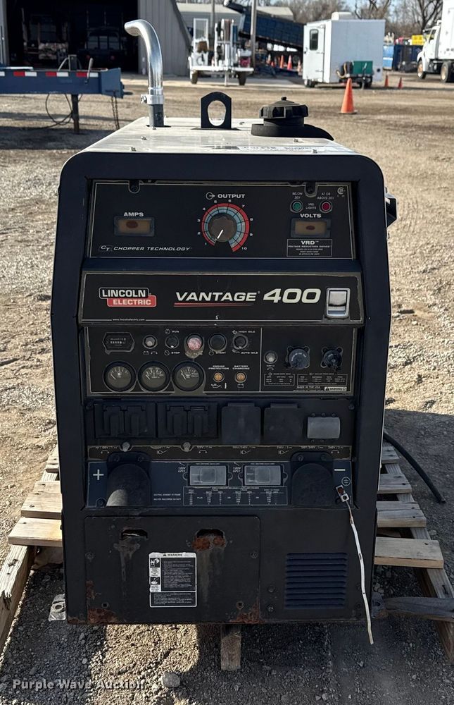 image for item DQ4181 Lincoln Electric Vantage 400 welder/generator