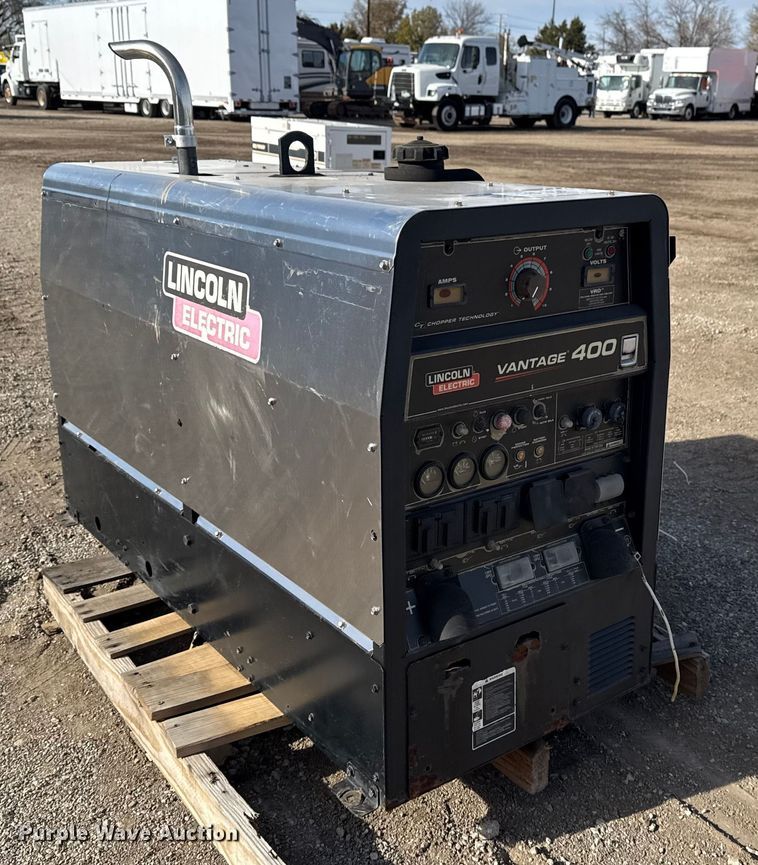 image for item DQ4181 Lincoln Electric Vantage 400 welder/generator