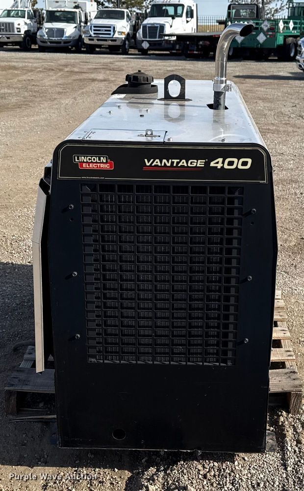 image for item DQ4181 Lincoln Electric Vantage 400 welder/generator