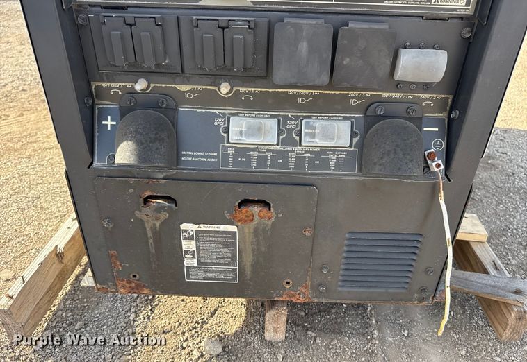 image for item DQ4181 Lincoln Electric Vantage 400 welder/generator