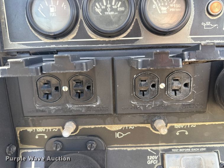 image for item DQ4181 Lincoln Electric Vantage 400 welder/generator